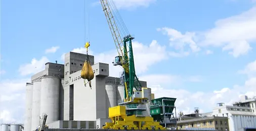 GANTRY HARBOUR CRANE ON RAILS (IGHC-R E MODEL)